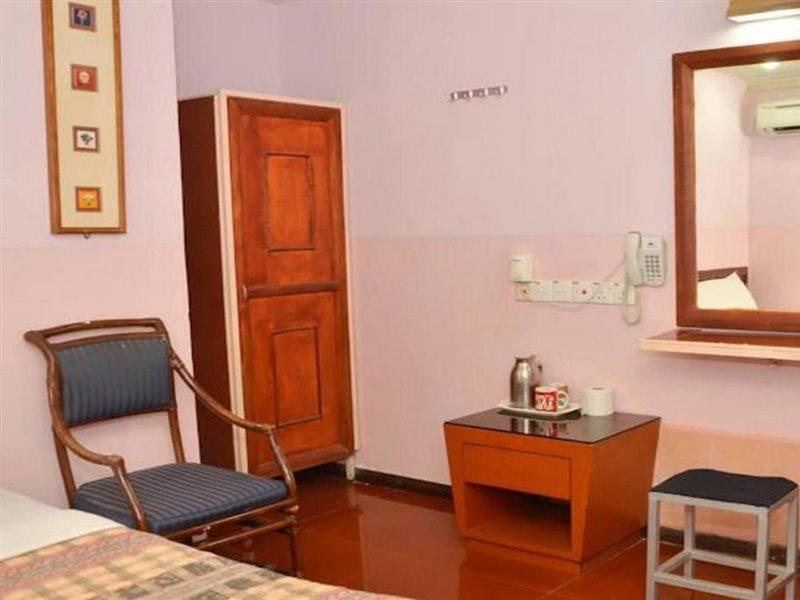 فندق جيه آند جيه كوتا كينابالو المظهر الخارجي الصورة